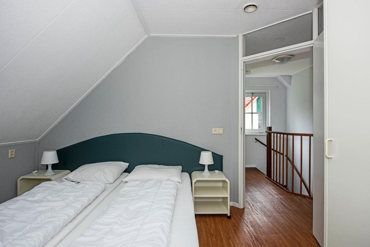 Bungalow - 6 Personen Gelegen In De Nabije Omgeving Van Avonturenpark Hellendoorn En De Prachtige Sallandse Heuvelrug En Eelerberg Exterior foto