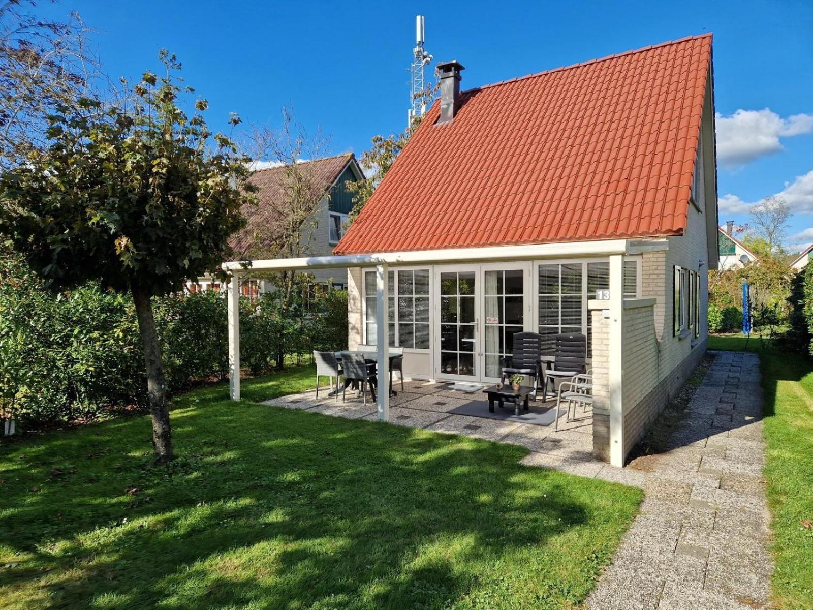 Bungalow - 6 Personen Gelegen In De Nabije Omgeving Van Avonturenpark Hellendoorn En De Prachtige Sallandse Heuvelrug En Eelerberg Exterior foto